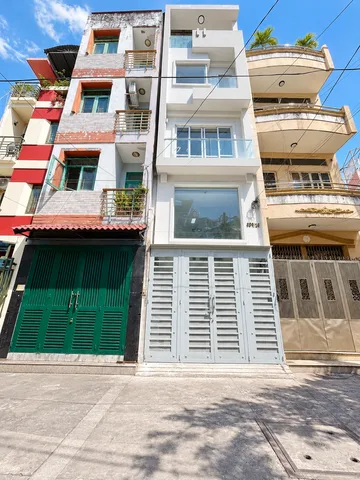 Bán Nhà 45m2- 5 lầu nhỉnh 9 tỷ hẻm ô tô thông ngay Huỳnh Văn Bánh