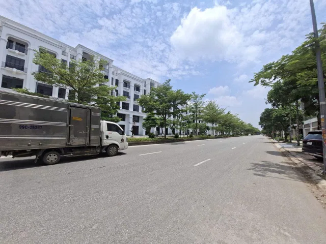 Bán Tòa nhà - Building 153m2 có sẵn 153 m2 thổ cư giá 15 tỷ tại Đường Tỉnh Lộ 277 Phường Đồng Kỵ Thị xã Từ Sơn Bắc Ninh