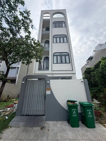 BÁN CĂN HỘ DỊCH VỤ khu NGuyễn Duy Trinh QUẬN 2, nhà 5 tầng thang máy, 11pn . giá tlcc