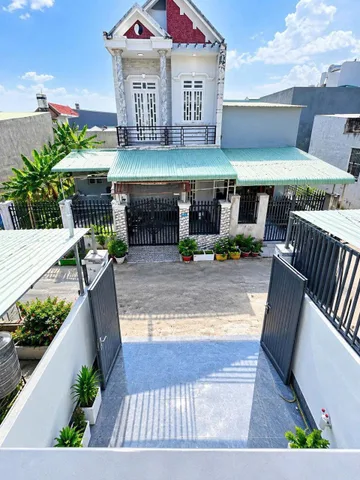 Nhà lầu mới 88m2 ngay chợ Tân Bình, shr, full thổ cư