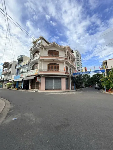 Bán Nhà riêng 97.5m2 có sẵn 97.5 m2 thổ cư giá 22 tỷ tại Đường Phan Vinh Phường Vĩnh Nguyên Thành phố Nha Trang Khánh Hòa
