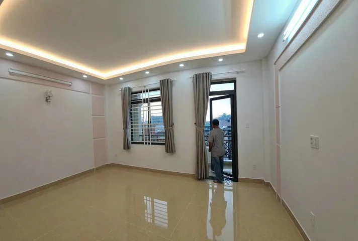 Giảm mạnh 3 tỷ bán nhanh nhà ngang 6m, HXH ngủ nhà gần chợ Bà Chiểu Lê Quang Định, 4 tấm mới cứng