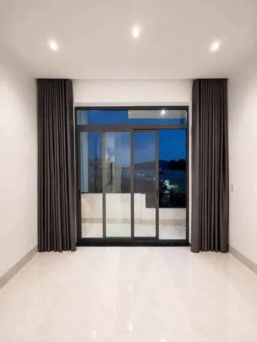 Bán nhà sổ riêng thổ cư hoàn công 1 lầu 1 trệt phường Tân Hiệp