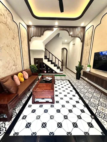 Cho thuê nhà ngõ 55 HOÀNG HOA THÁM, Ba Đình. 18 triệu/tháng. NHÀ ĐẸP LONG LANH. Ưu tiên: Hộ gia đình