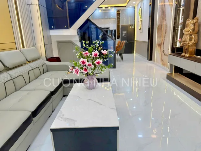 Nhà 3 tầng đúc, mới 100% đầy đủ nội thất gần UBND Q7 cũ; vào ở ngay; khu đồng bộ cao tầng; ban công rộng thoáng