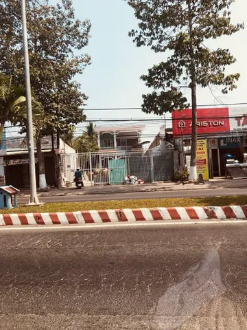 Bán Nhà riêng 910.7m2 có sẵn 292.6 m2 thổ cư giá 15 tỷ mặt tiền đường Phó Cơ Điều, phường 3 nay là phường Phước Hậu, tỉnh Vĩnh Long