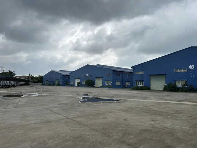 CHO THUÊ NHÀ XƯỞNG TRẢNG BOM, VỊ TRÍ THUẬN LỢI CHO SẢN XUẤT VÀ LƯU KHO, GẦN KCN HỐ NAI 3, SÔNG MÂY