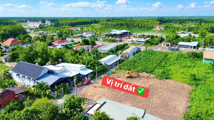 💥 Nhánh Ql14- Minh Hưng - ✅ Diện tích: 15m ngang dài 38m có 100 Tc sẳn ✅ cách Ql14 chỉ 50m