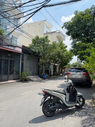 Bán Nhà riêng 100m2 có sẵn 100 m2 thổ cư giá 5.5 tỷ tại Đường Tô Ký 2 Xã Đông Thạnh Huyện Hóc Môn TP. Hồ Chí Minh