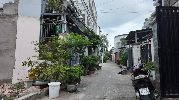 Bán Đất 300m2 có sẵn 300 m2 thổ cư giá 24 tỷ tại Đường Tân Thới Nhất 5 Phường Tân Thới Nhất Quận 12 TP. Hồ Chí Minh