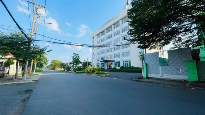 Bán Kho, nhà xưởng 4500m2 có sẵn 4500 m2 thổ cư giá 139 tỷ tại Đường Quốc Lộ 1A Phường Tân Tạo Quận Bình Tân TP. Hồ Chí Minh