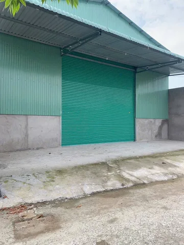 Bán Kho, nhà xưởng 500m2 có sẵn 500 m2 thổ cư giá 7 tỷ tại Đường Nguyễn Hữu trí Xã Thanh Phú Huyện Bến Lức Long An