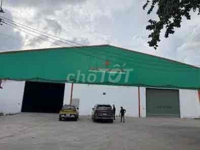 Cho thuê kho xưởng tiêu chuẩn dt lớn 8500mlhhh