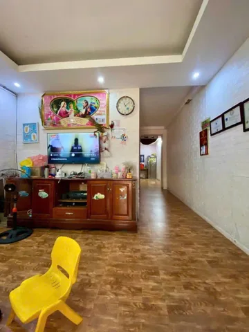 Cho thuê tập thể  tuồng tầng 1 80m 2 ngủ  Mai Dịch 7tr/tháng
