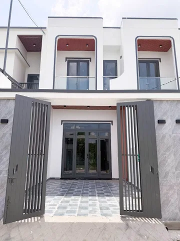 Chính Chủ Bán Nhà Lầu Sổ Hồng Riêng Thổ Cư 100% Hoàn Công Gần Cổng 11 Phước Tân