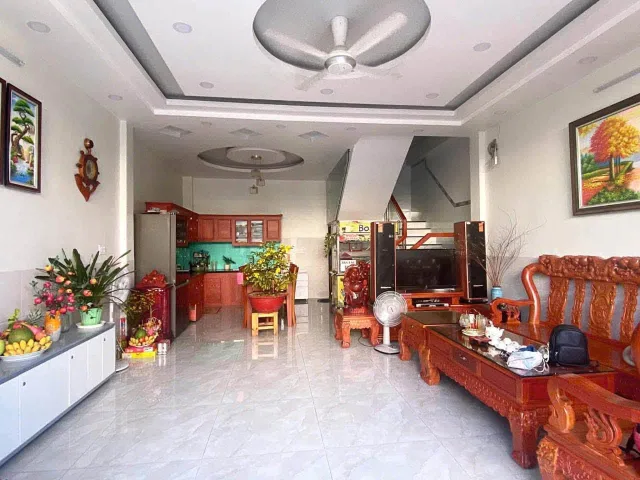 BÁN NHÀ 1 trệt 2 lầu 1 tum – GẦN GÒ VẤP