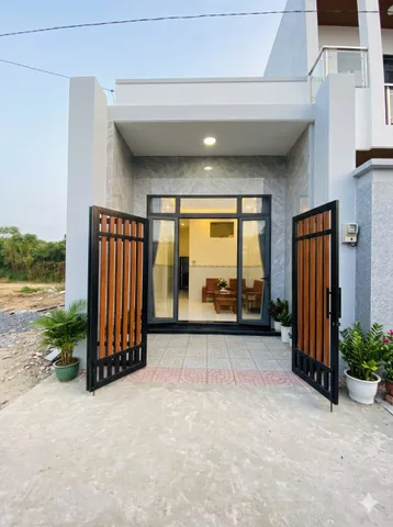 TIỀN ÍT VẪN CÓ NHÀ SỔ HỒNG TRAO TAY!