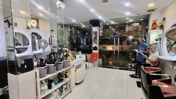 Nội thất VIP, sổ A4 mặt tiền Huỳnh Văn Bánh, P.12, Phú Nhuận, 5.35x11m, 4 tầng, chỉ 36 tỷ