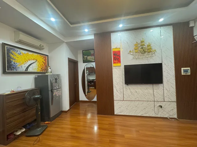 CC CẦN BÁN CHCC XA LA LÔ GÓC CỰC THOÁNG ĐẸP 64M2 2 NGỦ 2VS . LH 0379 28 3456