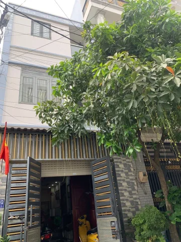 NHÀ 3 TẦNG KHU PHÂN LÔ LÊ VĂN CHÍ NGAY BỆNH VIỆN ĐA KHOA THỦ ĐỨC.