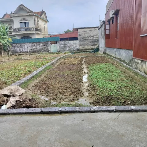 Cần Bán gấp  Đất 50m2 sẵn bìa tại Hoa Động ngõ ô tô giá 650 triệu. L/h:076.231.9990 e Thúy