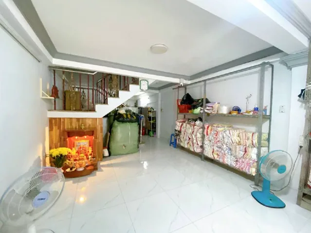 Bán nhà 3 tầng, Hẻm to như mặt tiền Lạc Long Quân, P.Bảy Hiền, 52m2, hơn 11 tỷ TL