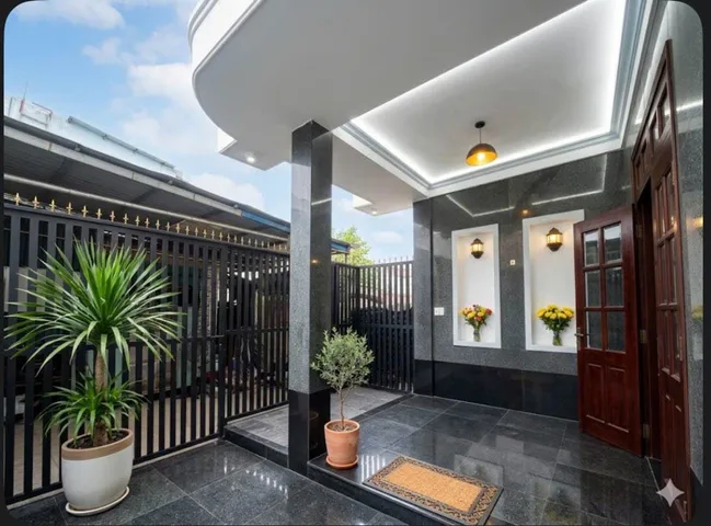 🏡GIẢM GẤP CÒN 3.65 TỶ - NHÀ MỚI ĐÚC BTCT SÁT MẶT TIỀN QL22 - DÒNG TIỀN SẴN