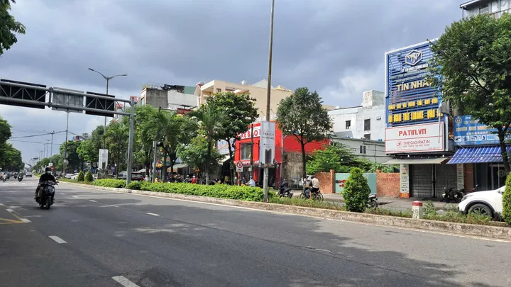 Bán Nhà phố đường 2/9- Kinh doanh tốt-Dòng tiền 7tr- Giá 7.6 tỷ