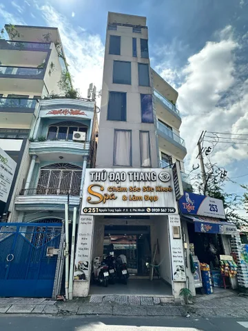 Bán nhà MT Nguyễn Trọng Tuyển - 6 tầng thang máy - HĐ thuê 50tr/tháng - 18 tỷ TL