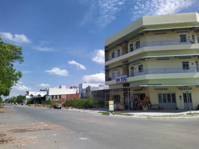 Bán Đất 100m2 có sẵn 100 m2 thổ cư giá 2.9 tỷ tại Xã Long Hậu Huyện Cần Giuộc Long An