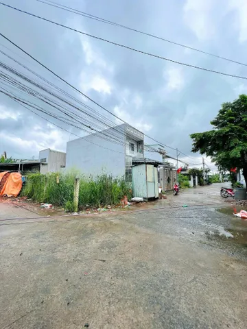 Gia đình anh chủ kẹt tiền cần bán lô đất góc 2 mặt tiền đường nhựa SHR nằm ngay cây xăng Đức Hưng Trảng Dài