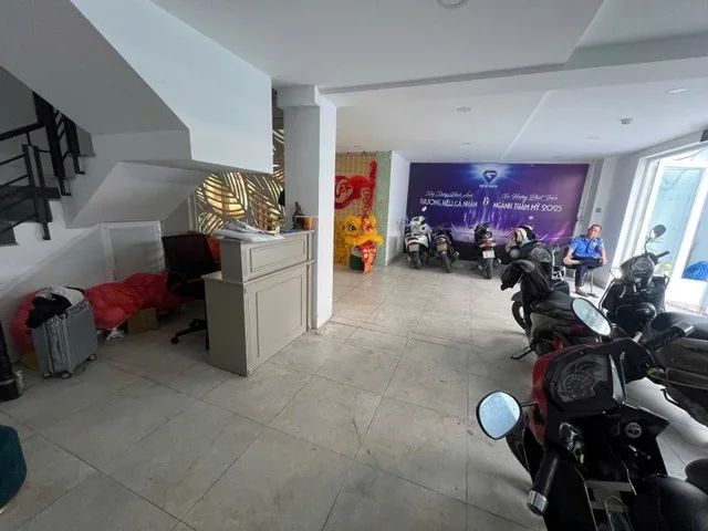 Bán nhà gần CV Phan Đăng Lưu, P.3, Phú Nhuận, 8.7x11.3m, 5 tầng, chỉ 31 tỷ