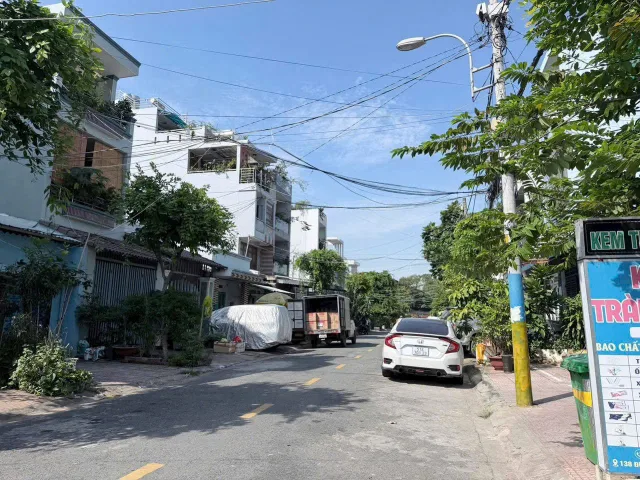 BDS HVL LVCC BÁN 246 ĐUONG 12 Phuoc Binh Q9