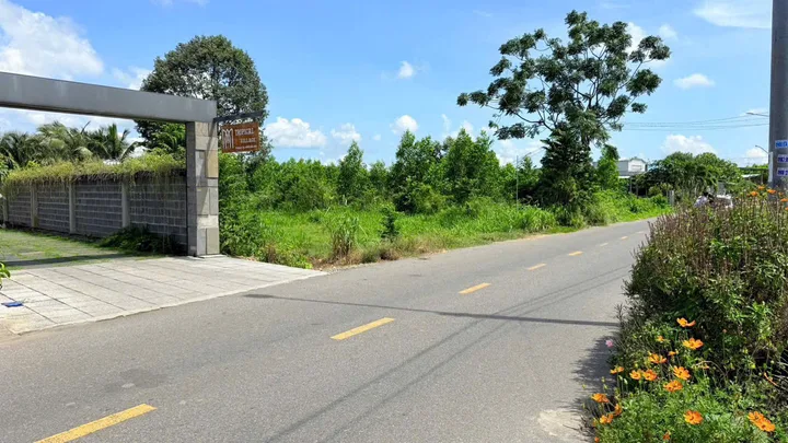 BÁN LỖ 700M2 SÁT BÊN MỘC TROPICAL GIÁ CHỈ 2,xTy, CÁCH BIỂN 2,5KM