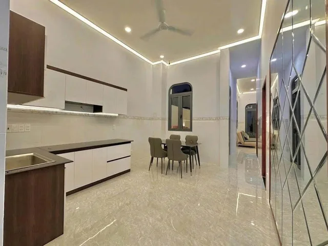 Gia đình về quê cần bán nhà cấp 4 ngang 9m cuối đường Đồng Khởi đối diện cây xăng Đức Hưng