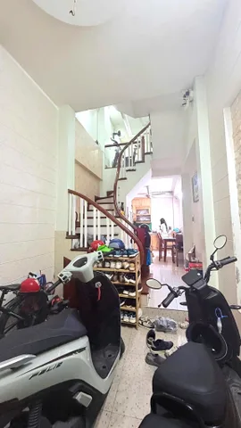 Cho thuê nhà HỒ TÙNG MẬU, Cầu Giấy. 14 triệu/tháng. Ưu tiên: Hộ gia đình, VP nhỏ, KD Onl