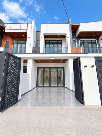 Nhà Lầu 5X19M Sổ Riêng, Full Thổ Cư Ngay Công An Phường Tân Triều