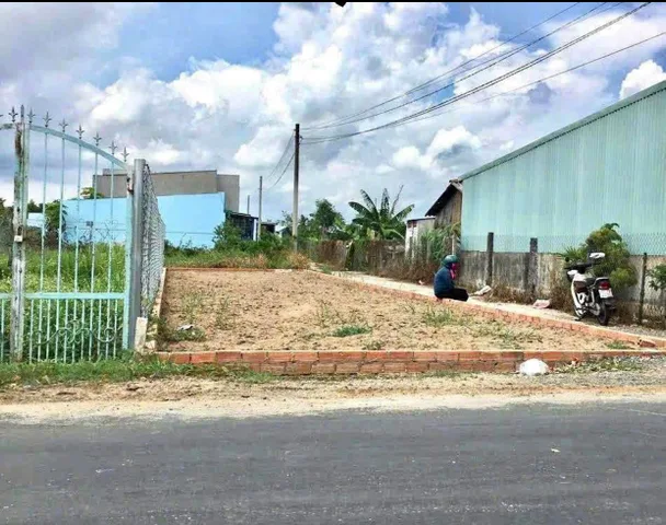 Bán Đất 150m2 có sẵn 100 m2 thổ cư giá 410 triệu tại Đường Liên Xã Xã Minh Hưng Thị xã Chơn Thành Bình Phước