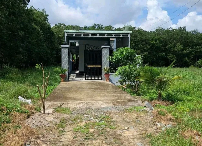 Bán Nhà riêng 230m2 có sẵn 75 m2 thổ cư giá 850 triệu tại Đường Quốc lộ 14 - Chọn - Phường Chơn Thành Đồng Nai