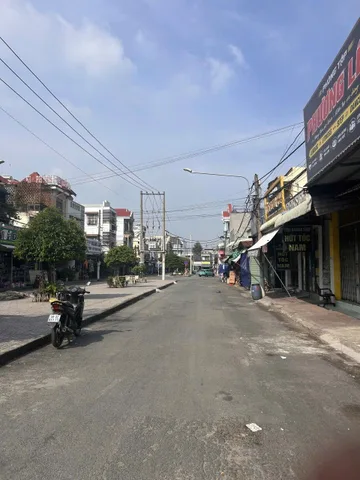 BÁN NHÀ MẶT TIỀN 152M2 NGAY CHỢ 434 BÌNH HÒA THUẬN AN ĐƯỜNG 20M ĐẬU NHIỀU Ô TÔ