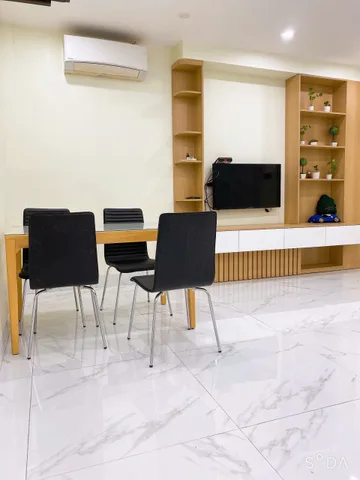 Cho thuê Tập thể tầng 1 Bộ Tài Chính ngõ 466 ĐÊ LA THÀNH. 10.5 triệu/ tháng. Ưu tiên: Hộ gia đình