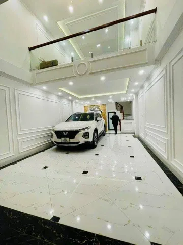 BÁN NHÀ TÂN MAI, MỘT NHÀ RA PHỐ, 7 TẦNG THANG MÁY, Ô TÔ VÀO NHÀ, 50M2, 14.9 TỶ