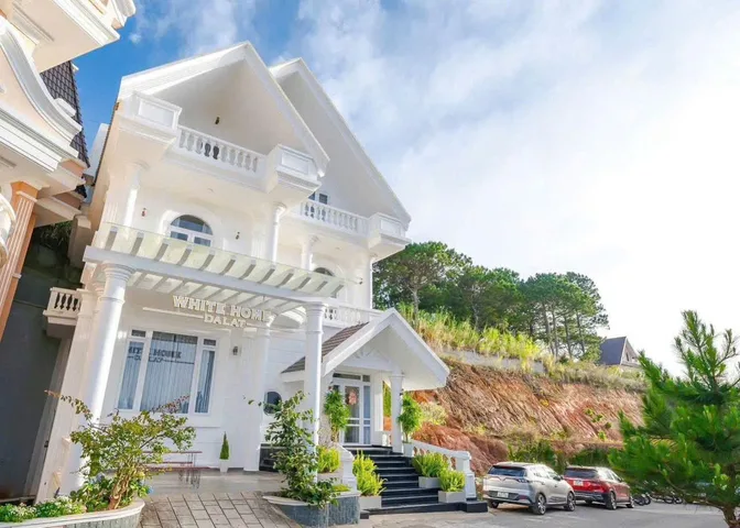Cho thuê villa kiến trúc hiện đại 10 phòng giá 28 triệu tại Đường Trịnh Hoài Đức Xã Xuân Trường Thành phố Đà Lạt Lâm Đồng