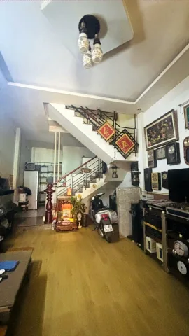 Nhà 3 tầng hẻm xe hơi thông Hương Lộ 2 Bình Tân, dt 4.3x13.5m, chính chủ bán 5.6 tỷ TL