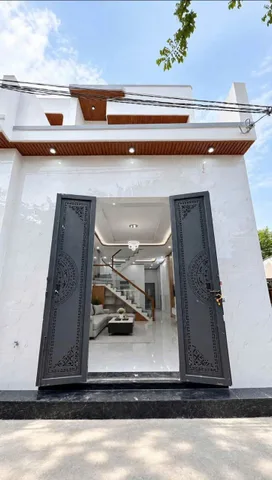 NGỘP NGÂN HÀNG NÊN CẦN NHƯỢNG LẠI CĂN NHÀ HAI LẦU SỔ HỒNG RIÊNG