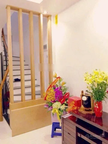 Mặt phố Hương Viên, Hai Bà Trưng VIEW HỒ, BÃI GỬI Ô TÔ 30M  x 5T giá 12 triệu