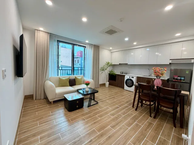 Cho thuê căn hộ Ngõ 267 Hoàng Hoa Thám Ba Đình, DT 65m2, giá 13 TR. 
Giá cả thỏa thuận