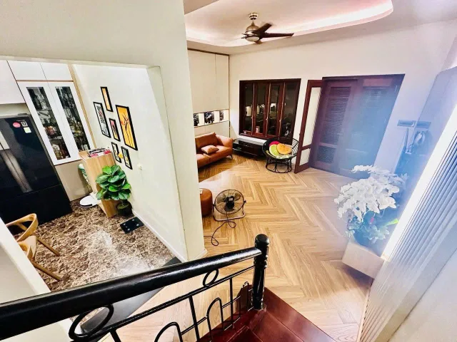 Cho thuê nhà Thụy Khuê, Tây Hồ 70m x 3T, MT 5.2m giá 14 triệu