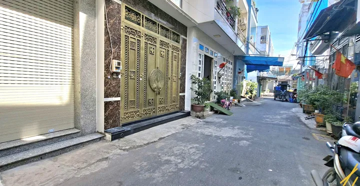 Nhà 5 tầng Bình Tân 72m2 hẻm xe hơi chỉ hơn 6ty
