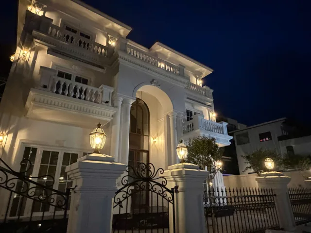 Biệt thự villa khu Vip 1 _  VCN Phước Hải ( khu biệt lập , an ninh và bảo vệ 24/24 ). Dt 360m2. Giá 36 tỷ
